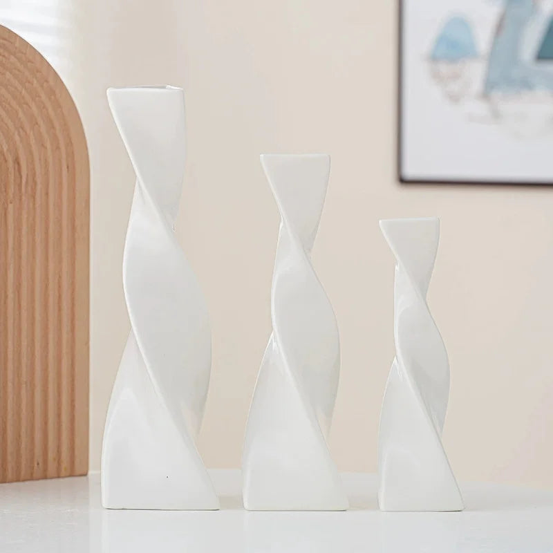 Vase Céramique Torsadé Minimaliste – Décoration Moderne pour Fleurs Sèches ou Fraîches
